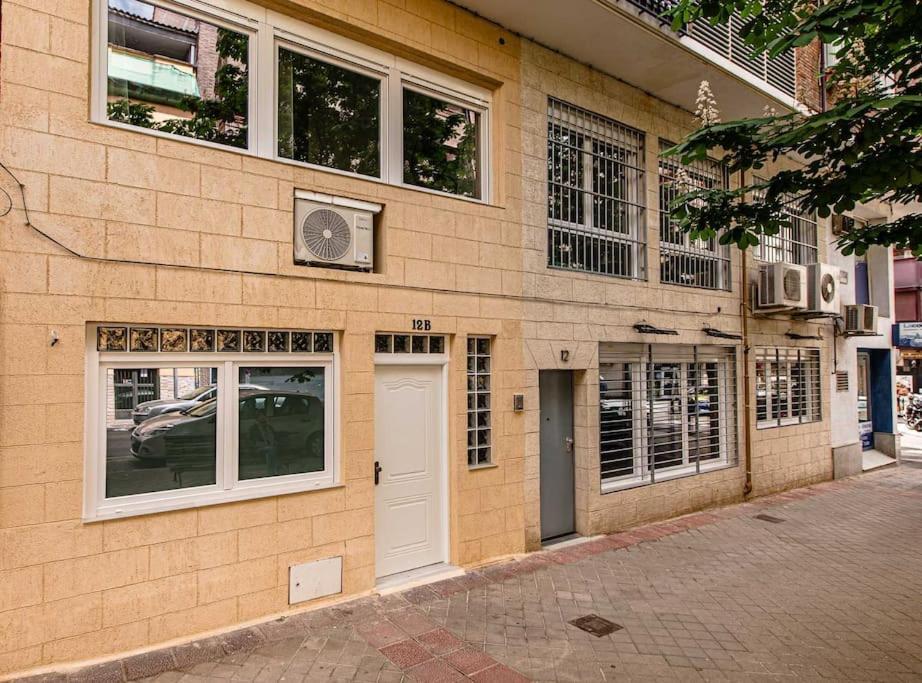 Cozy Duplex Apartment In Barrio De Salamanca - Heredia Мадрид Екстериор снимка